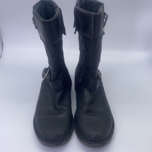 Ugg - Conor Oiled Black Leather Quilted with Silver Detail Biker Boot Size 10 - Picture 2 of 16